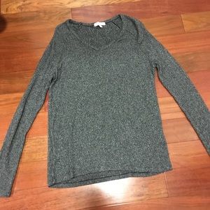 Longsleeved grey shirt